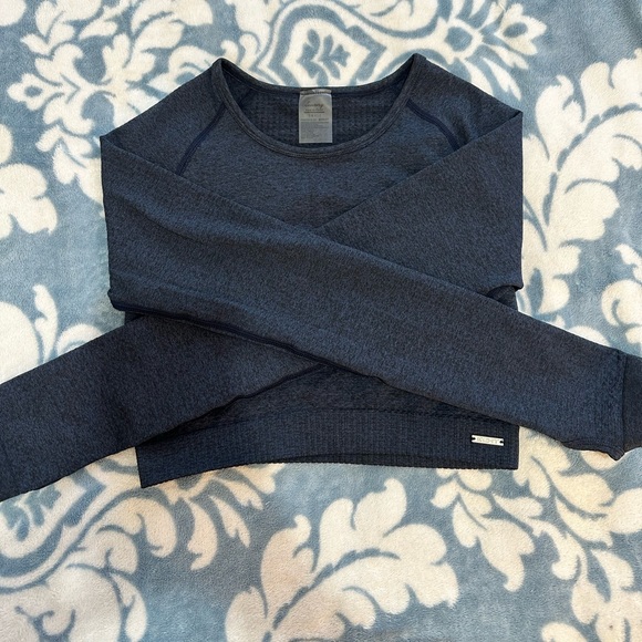 ECHT Top - Picture 2 of 5